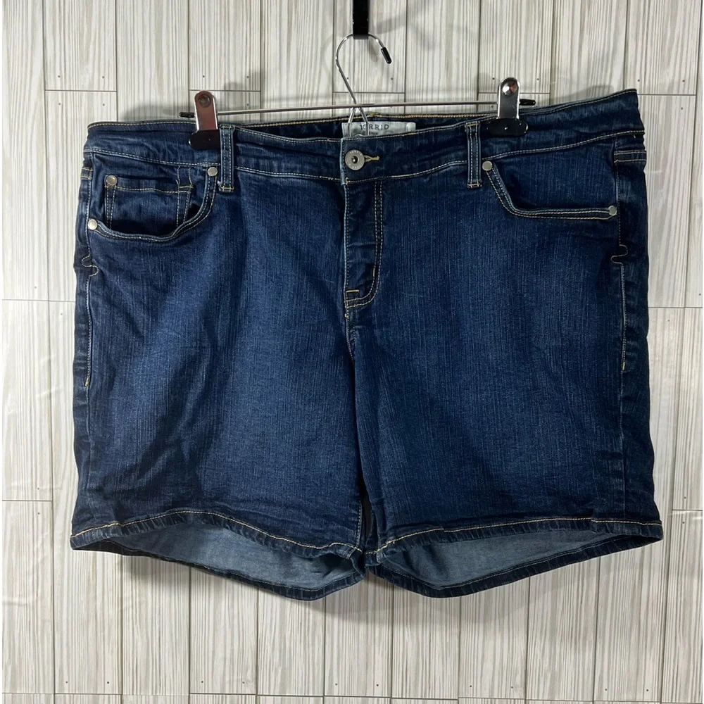 Torrid Jean Shorts - Picture 1 of 5